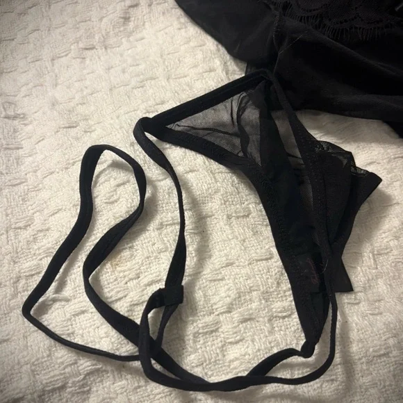 Frederick's of Hollywood Sheer Black Lace Robe Set NWT - Picture 5 of 8